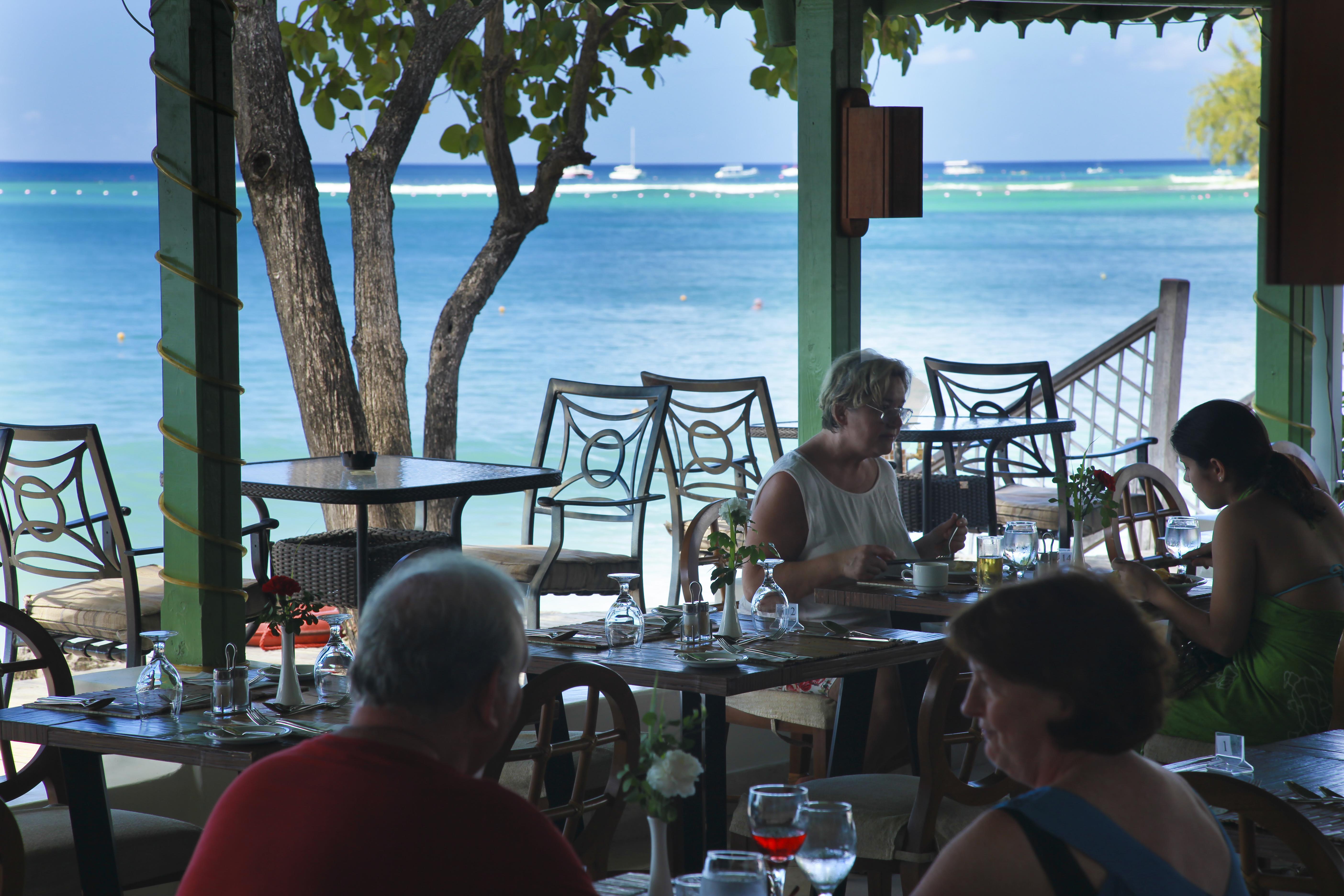 Mango Bay All Inclusive Saint James Buitenkant foto