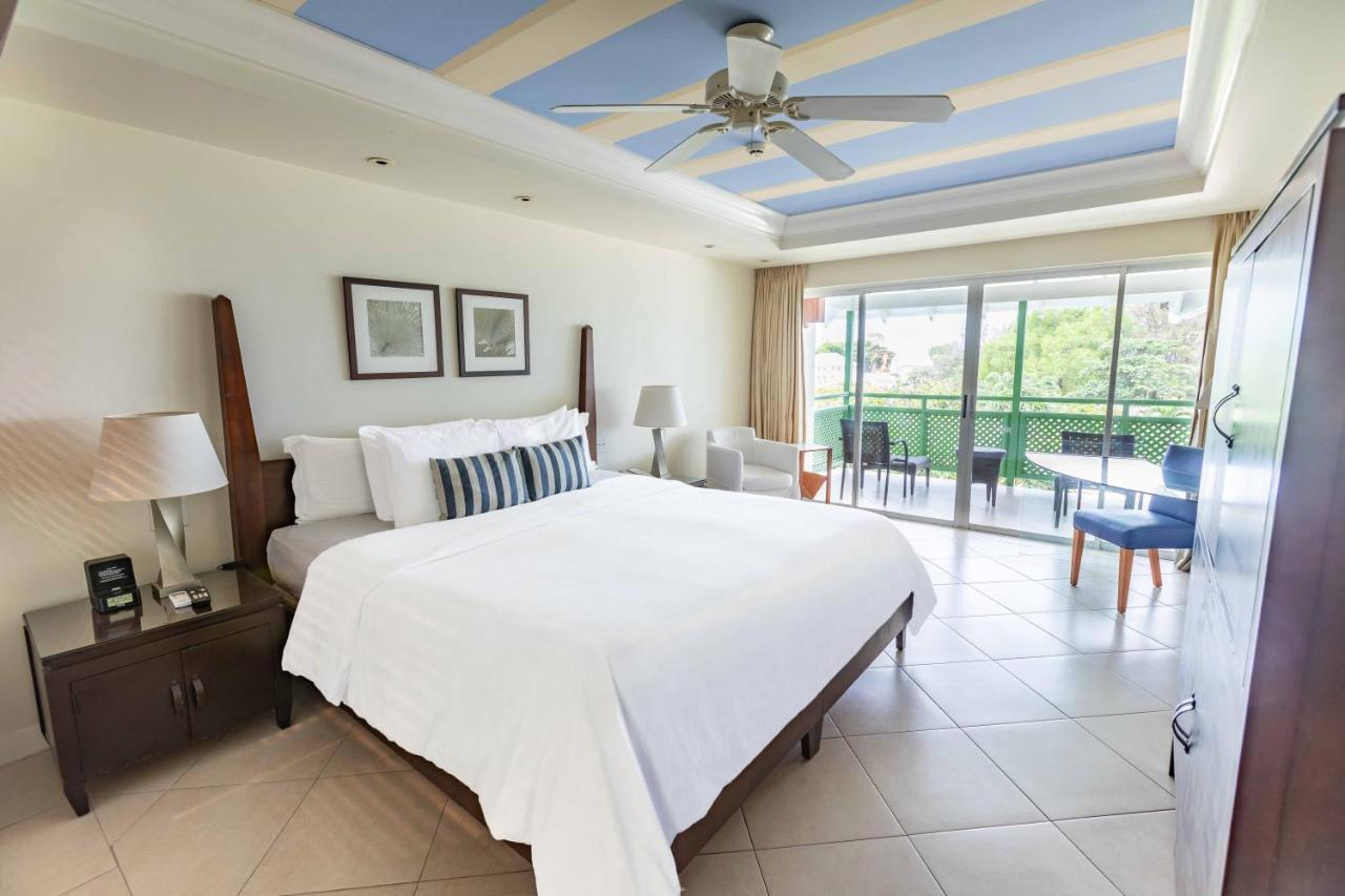 Mango Bay All Inclusive Saint James Buitenkant foto